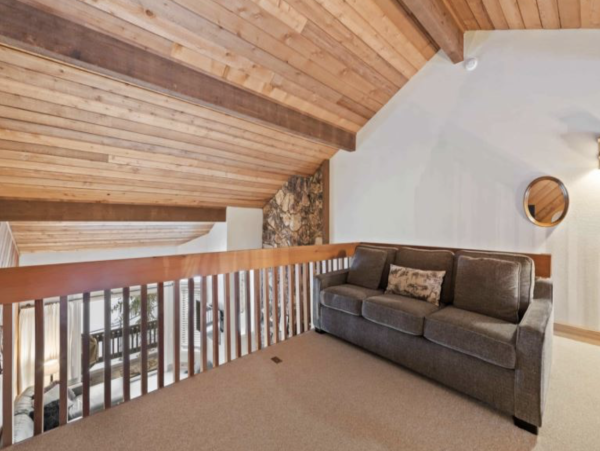 Beaver Creek Luxury Vacation Accommodation 200 Yard to Lift